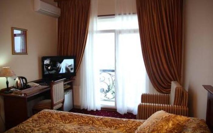 East Legend Hotel