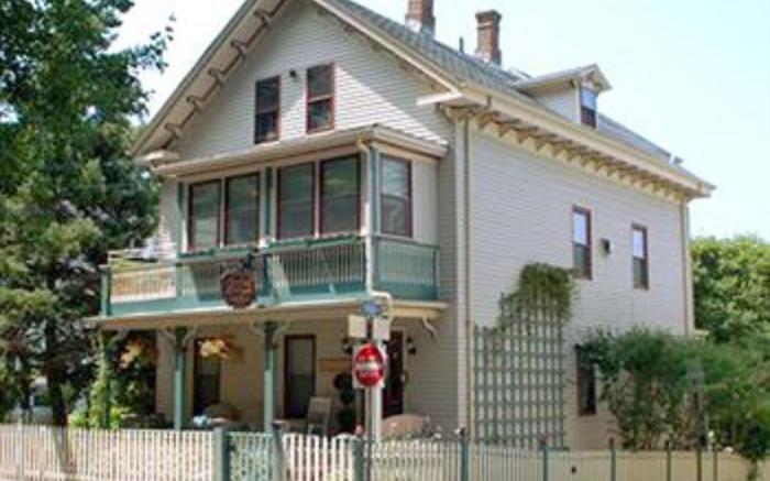 Artful Lodger Inn