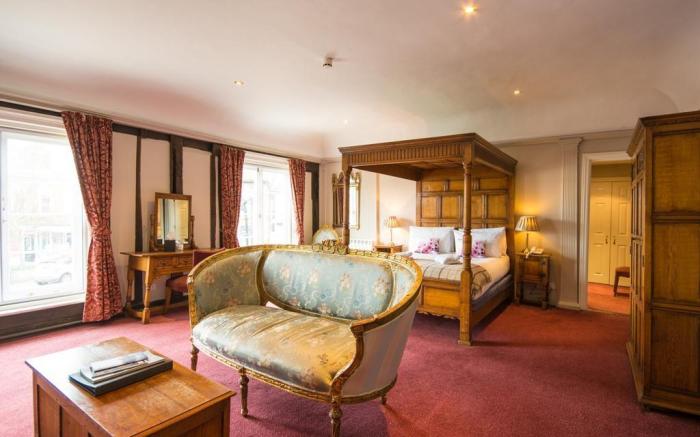 The Crown Hotel