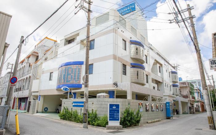 Nami No Ue Crystal Hotel