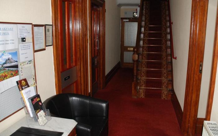 Tanes Hotel