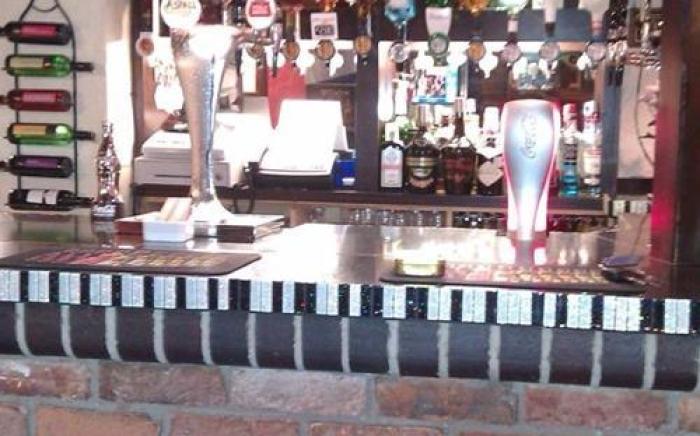 Riverside Bar and Restaurant