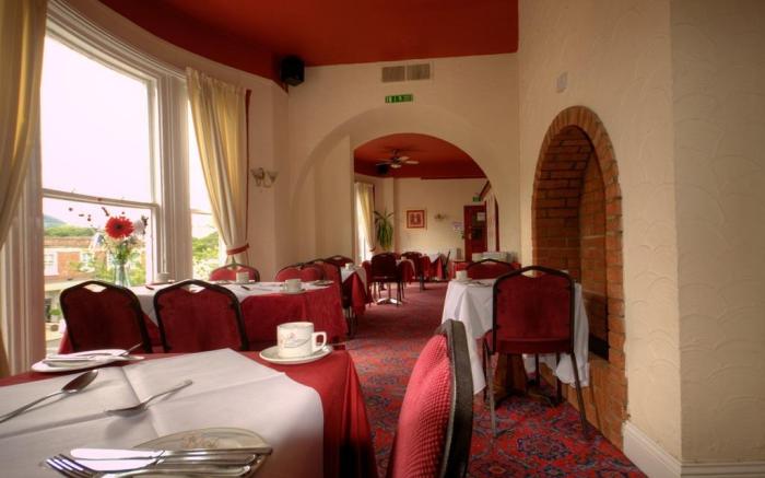 Dickens Bar and Inn