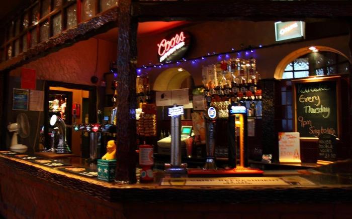 Dickens Bar and Inn