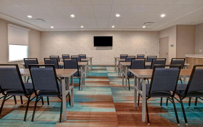 Home2 Suites by Hilton Loves Park Rockford