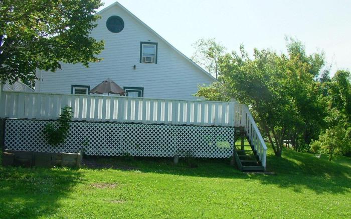 Marshlands Inn