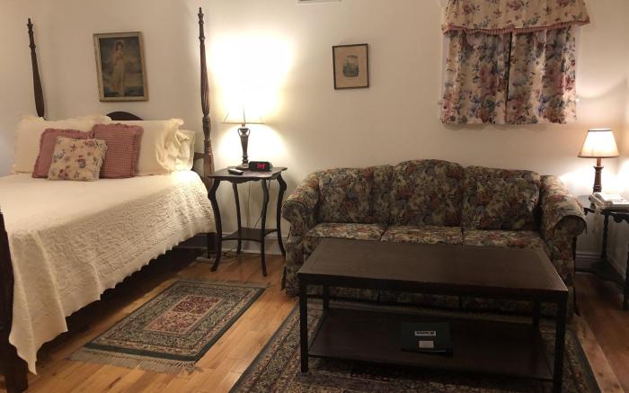 Alpine Haus Bed & Breakfast Inn