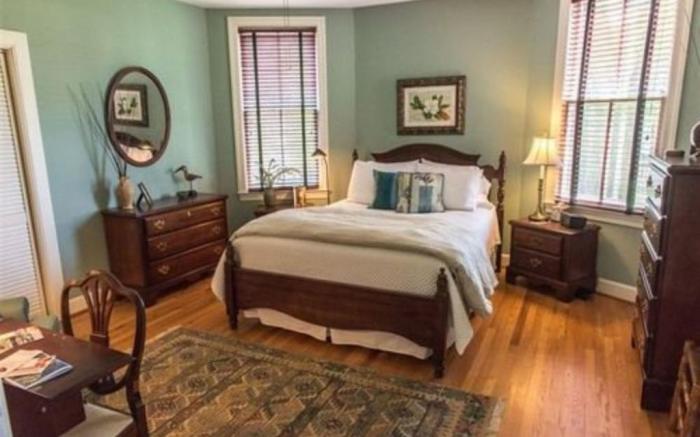 Charles Bass House Bed & Breakfast