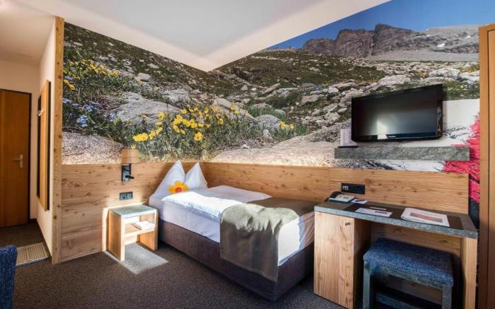 Hotel Garni Chesa Mulin                                                                    