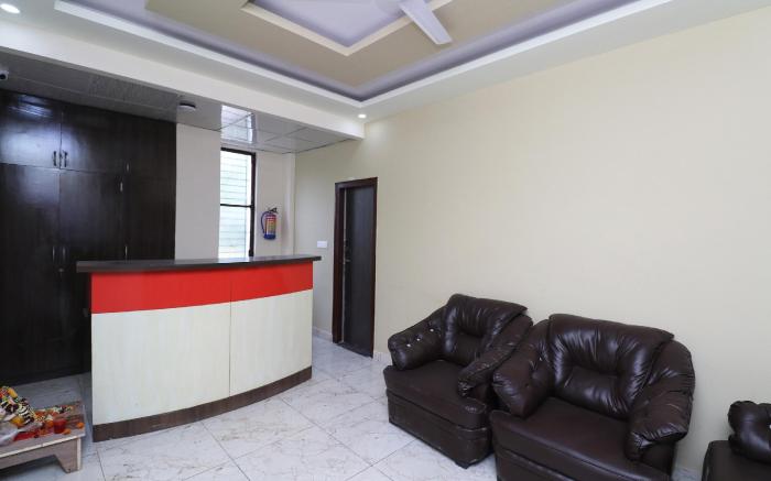 Capital O Aviraj Inn