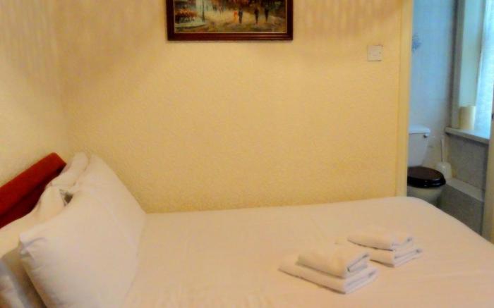 100 Pipers Hotel