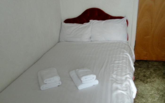 100 Pipers Hotel