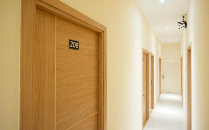 RedDoorz Plus @ Losari Makassar