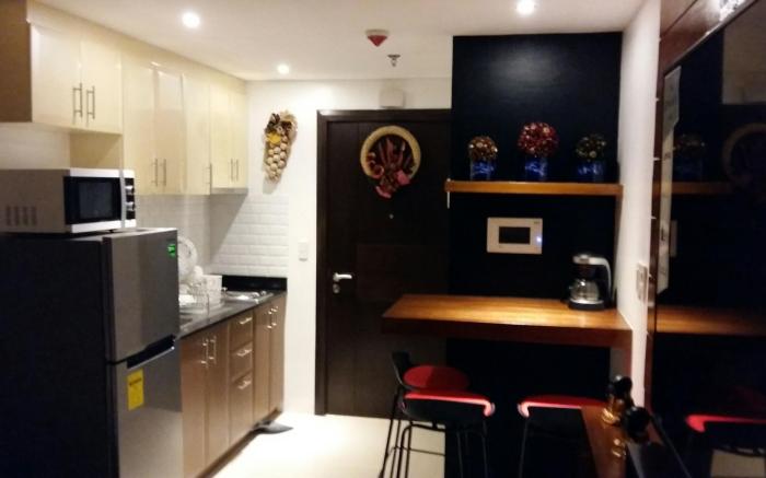 Spacious and Cozy Condo Unit Across NAIA Terminal 3