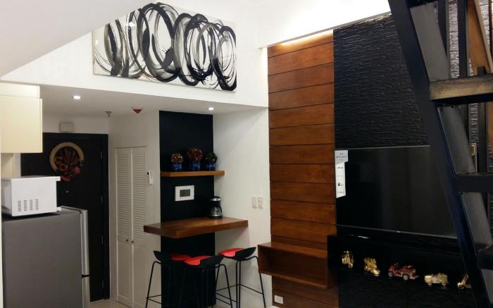 Spacious and Cozy Condo Unit Across NAIA Terminal 3