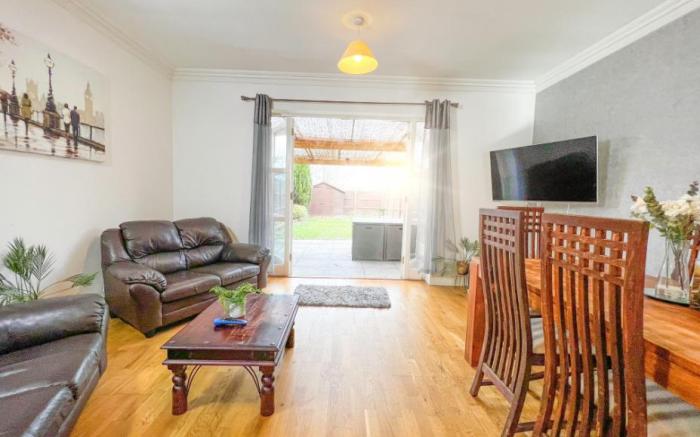 Redbourne Terrace Large Home