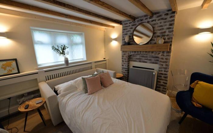 Beautiful House And Elevated Garden In Bridgnorth