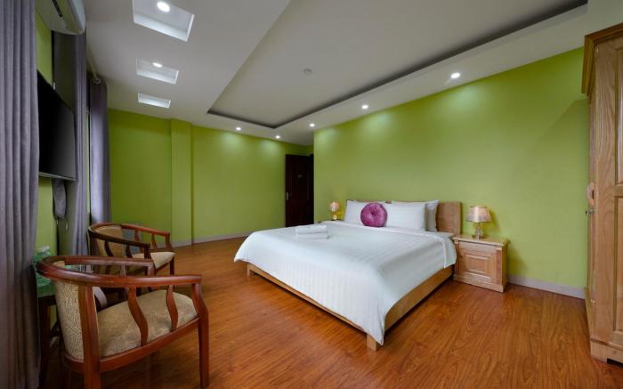 Golden Lotus Airport Hotel & Travel