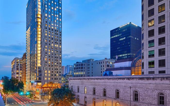Aloft Austin Downtown