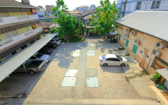Jamjuree Place