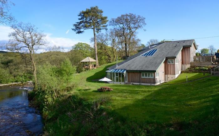 Black Burn Lodge