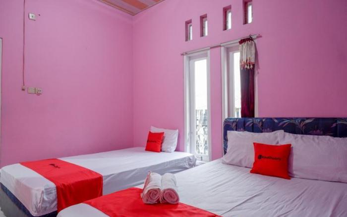 RedDoorz Syariah near Telaga Warna Dieng