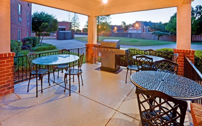 Sonesta Simply Suites Arlington