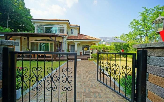 Jeonju Gimmyeongok Kimchi Sukbak Chaehumgwan