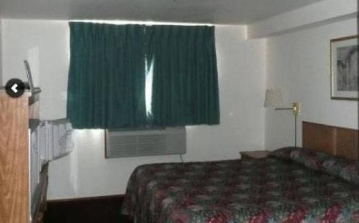 Bay City Inn