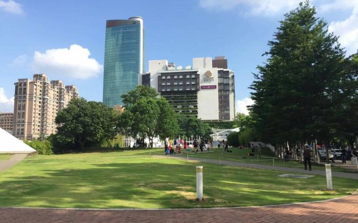 2D EZT Calligraphy Greenway