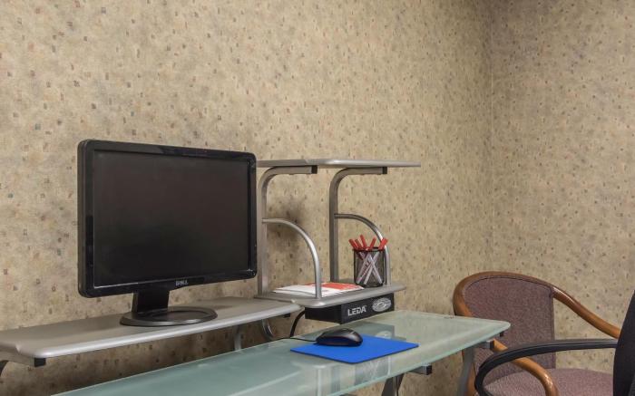 Econo Lodge Inn & Suites Joplin