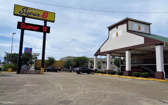 Super 8 by Wyndham Gulfport Biloxi Airport