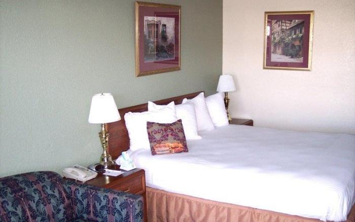 Best Western Hendersonville Inn