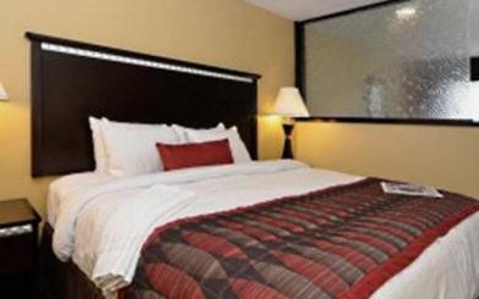 Best Western Plus Bessemer Hotel and Suites