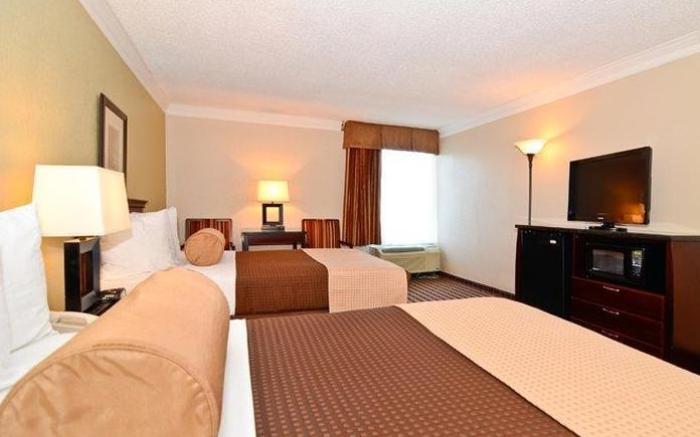 Days Inn & Suites by Wyndham Johnson City