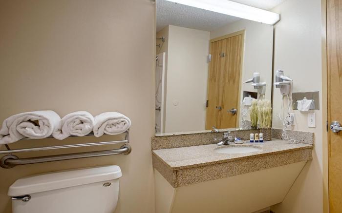 Best Western Plus Richmond Hill Inn