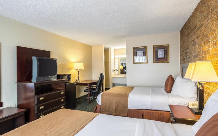 Days Inn by Wyndham Batesville AR