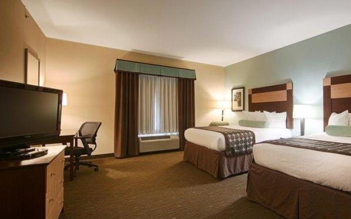Best Western Plus Texarkana Inn & Suites