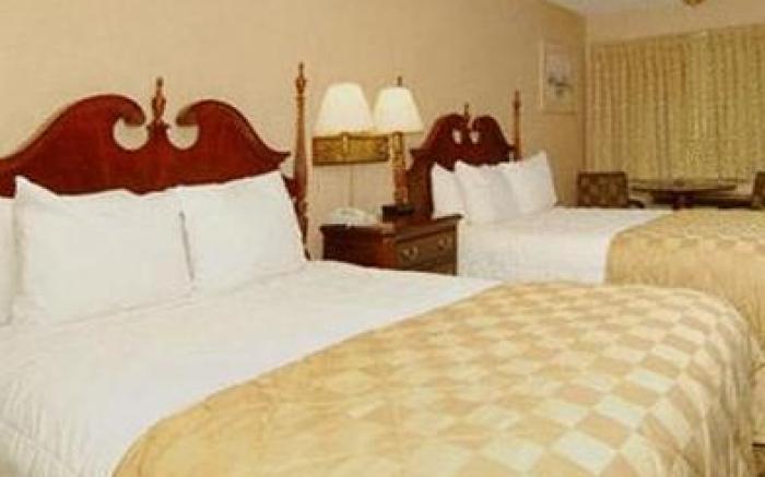 Clarion Hotel Beachfront
