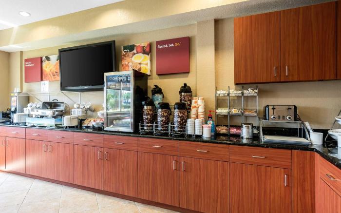 Comfort Suites Tampa Airport North