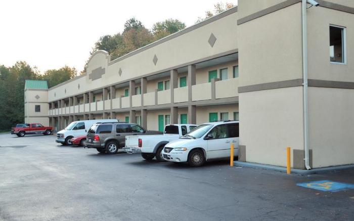 Continental Inn - Charlotte