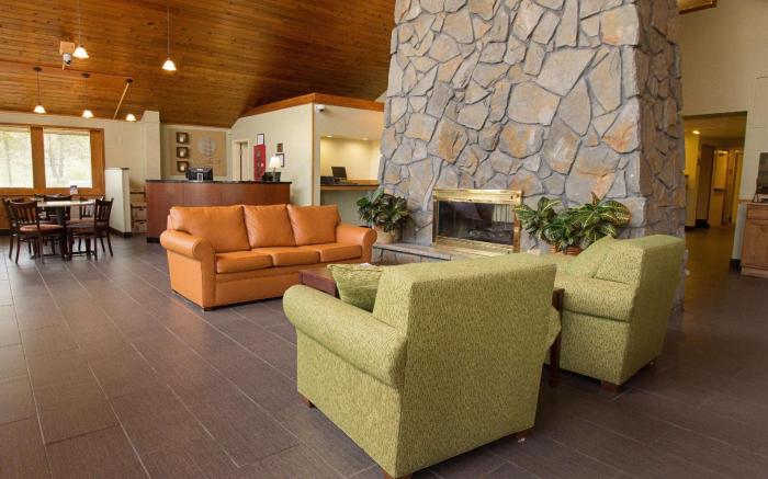 Comfort Inn & Suites Syracuse-Carrier Circle