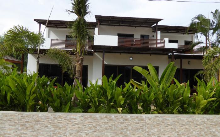 Oasis Garden and Pool Villa at VIP Chain Resort