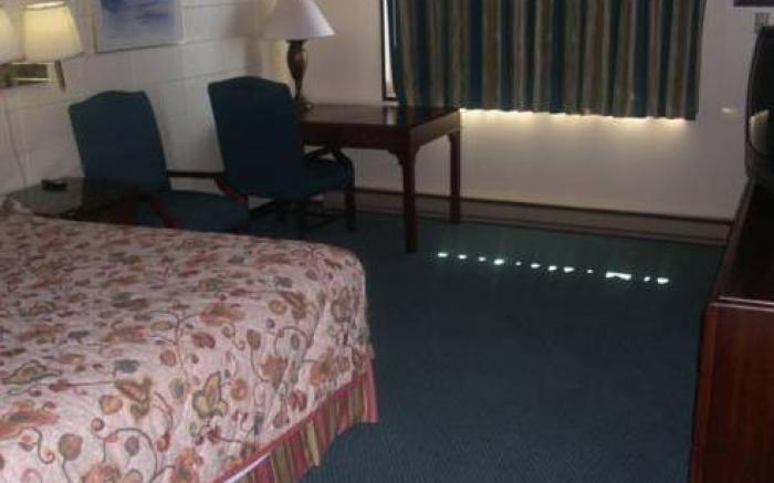Grand Inn Fargo