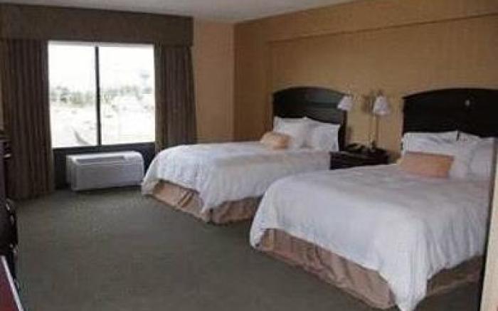 Hampton Inn & Suites Plattsburgh