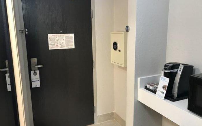 Holiday Inn Express Naples South - I-75 By IHG