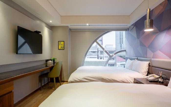 雀客旅館台中文心中清