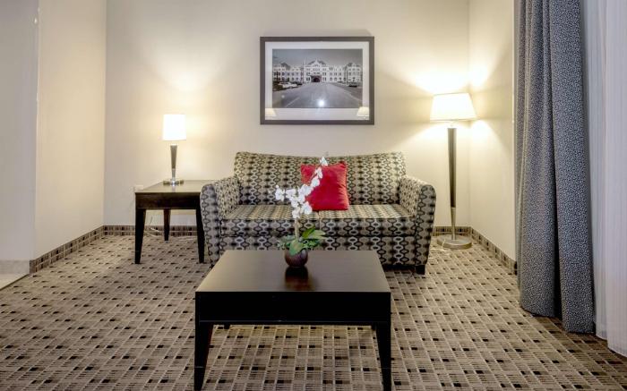 Hampton Inn & Suites Montgomery-Downtown