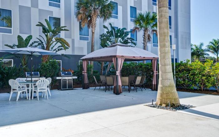 Hampton Inn & Suites Sarasota/Bradenton-Airport