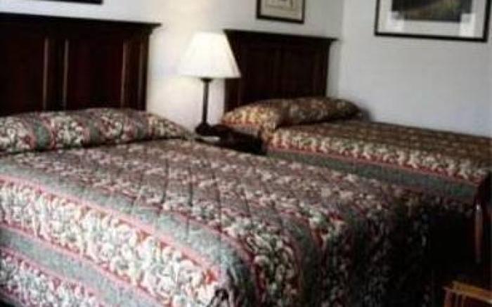 Houston Inn and Suites